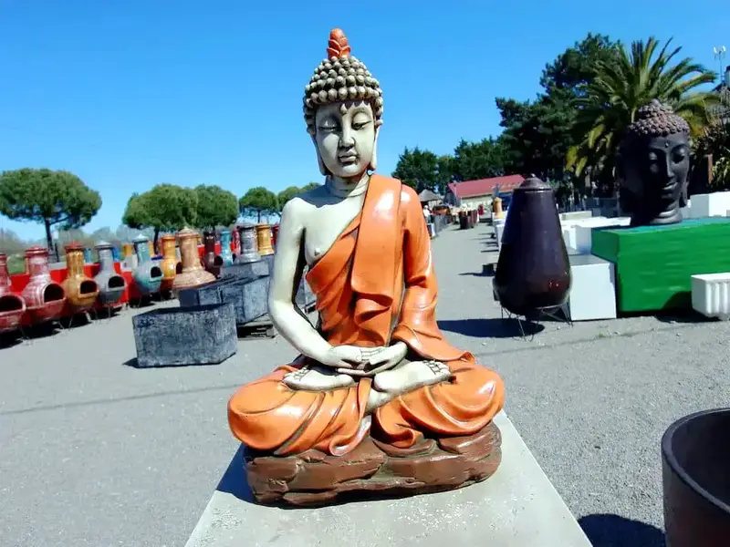Statue Bouddha orange